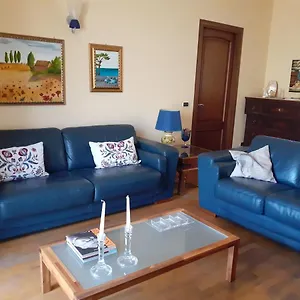 https://a-casa-di-sabina-appartamento-a-castelbuono.sicilyhotelsitaly.net